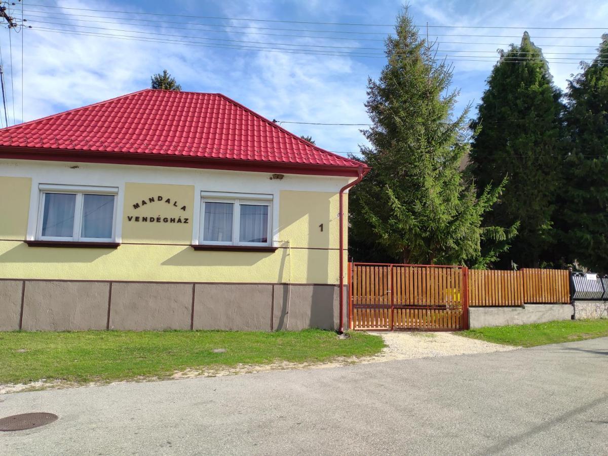 Bakonyi Mandala Ház Apartamento Bakonybél Exterior foto